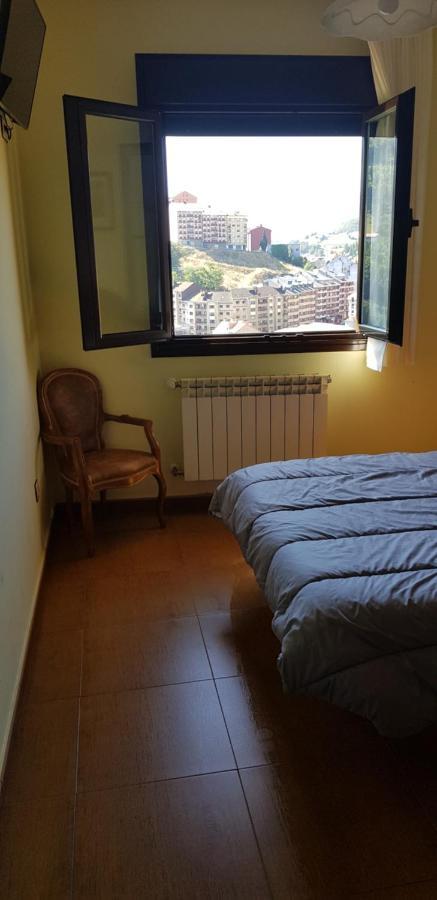 Hotel Alina Cangas De Narcea Zimmer foto