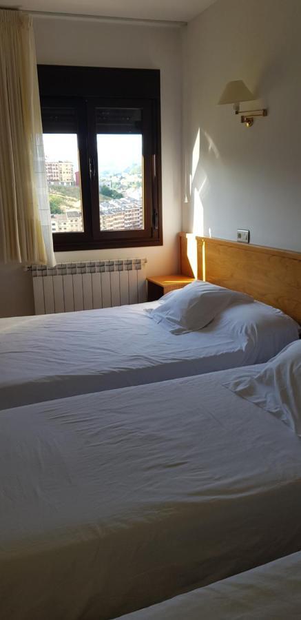 Hotel Alina Cangas De Narcea Exterior foto